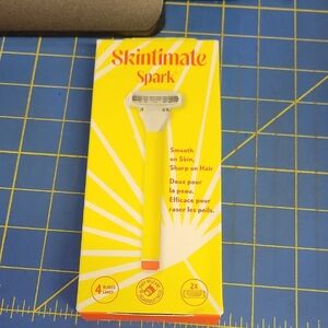 Skintimate Spark Razor New In Box